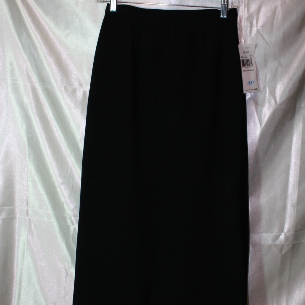 Villager Petite (Liz Claiborne) A-Line Skirt Black